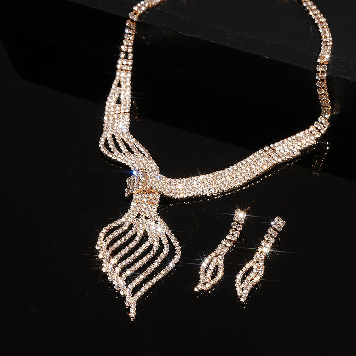 Clavicle Fashion Jewelry