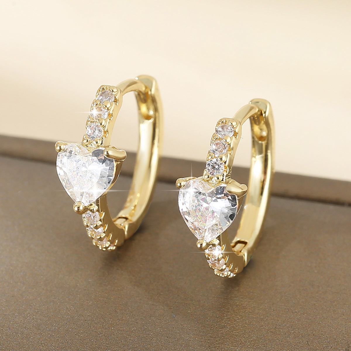 European And American Style Luxury Love Round Ear Clip