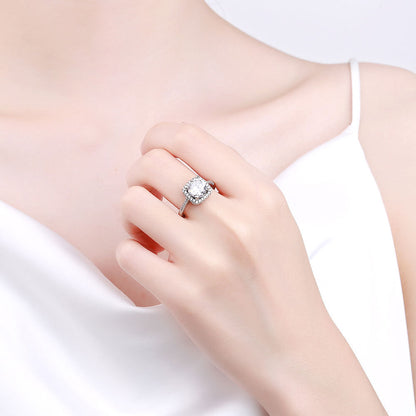 Four-claw Princess Square Ring Women