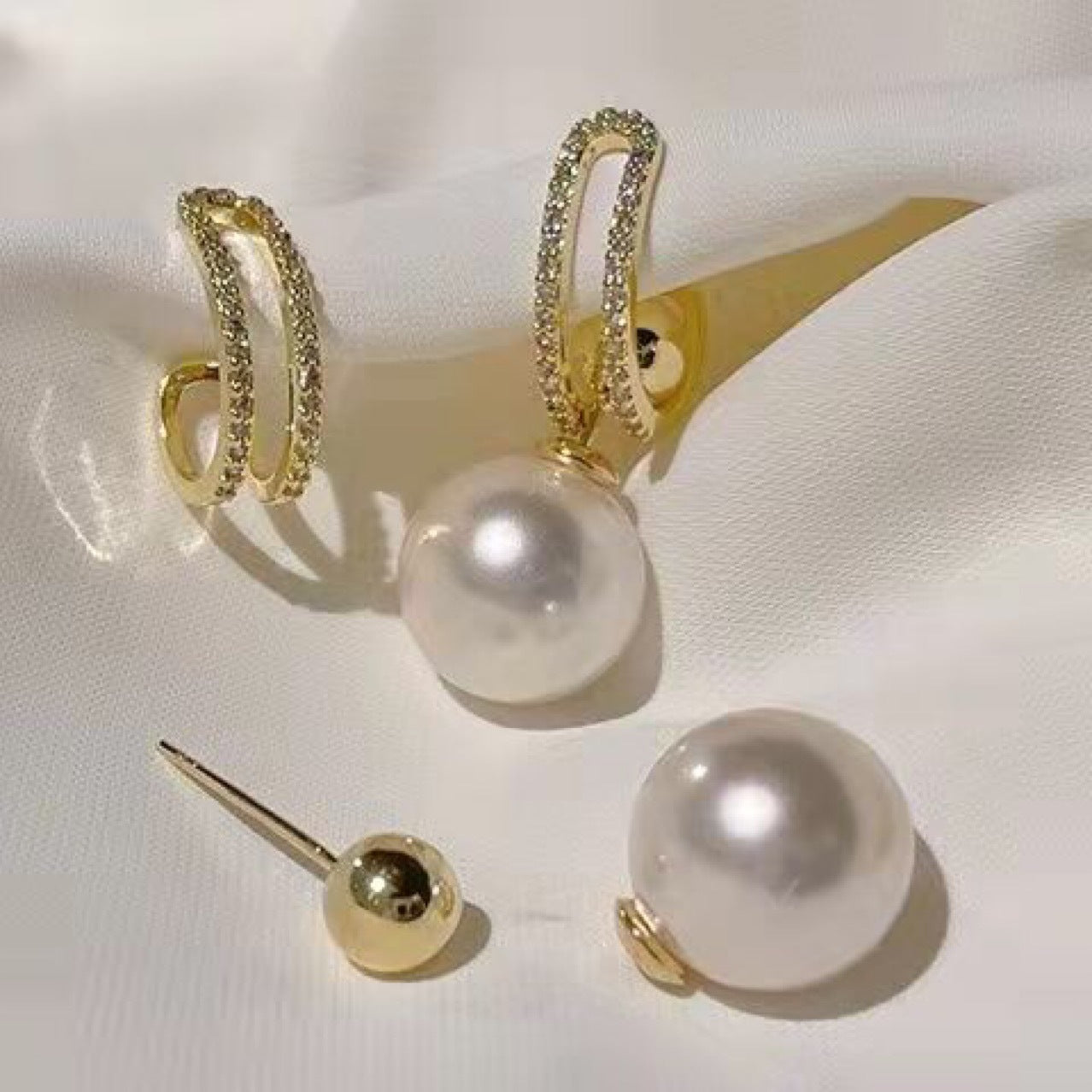 Women's Pearl Earrings